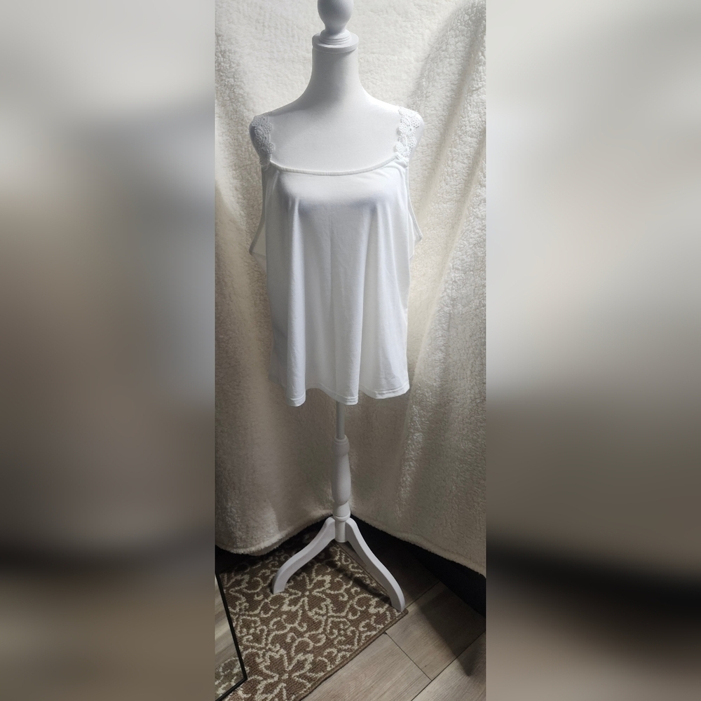 Made with ♡ Love Elegant White Lace Trim Sleepwear